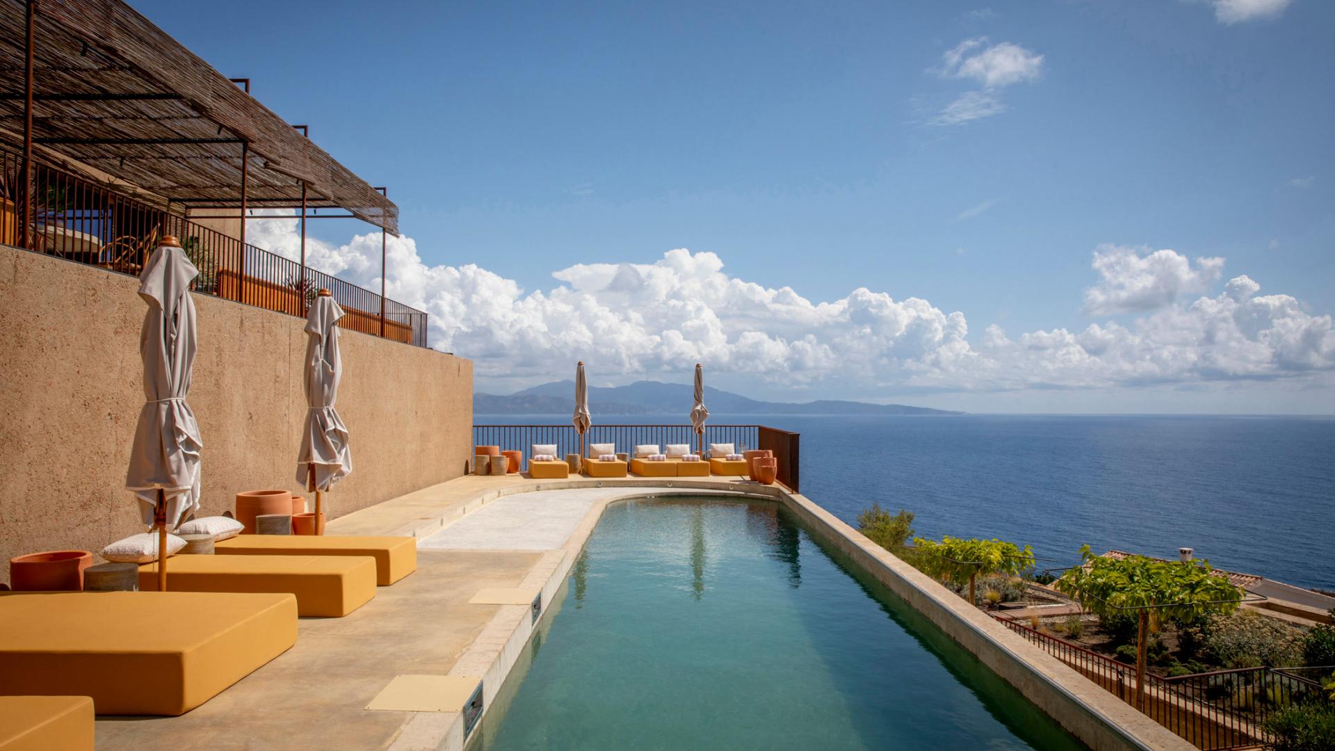 Mylos Hotel